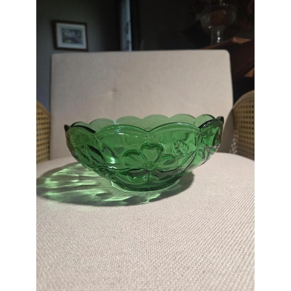 Antique US Glass Co Green EAPG Paneled Dogwood Berry Bowl Scalloped Rim 9 in
